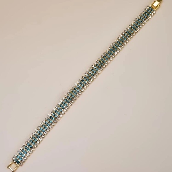 Sale!Elegant bracelet with crystals - Picture 7 of 8